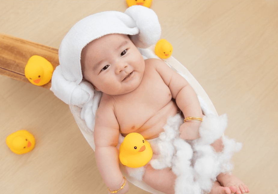 「百日」唔只係影相，係一份成長禮物：Natalie 分享 100 日紀錄嘅專業視角