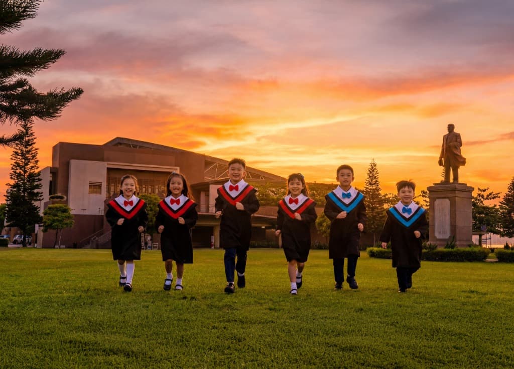 記低最 Natural 嘅笑容：幼稚園畢業相點影先最靚？