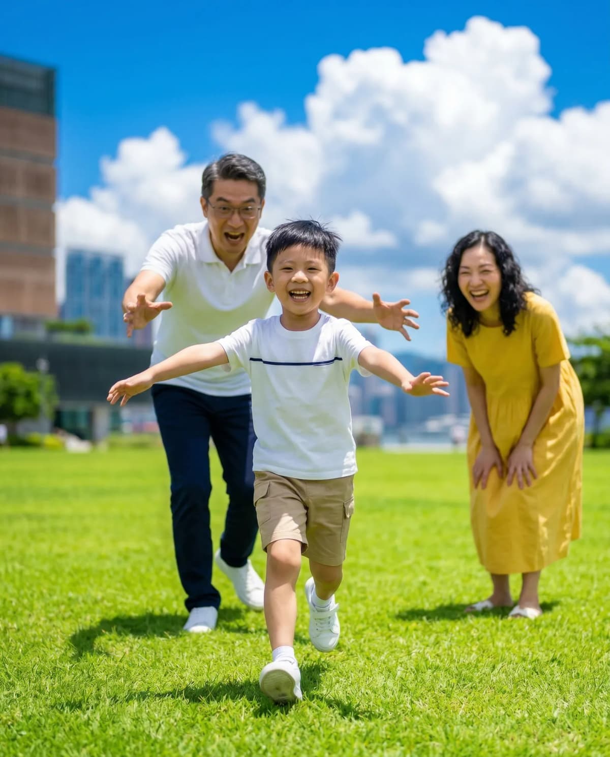 小朋友草地奔跑 親子戶外攝影 西九文化區