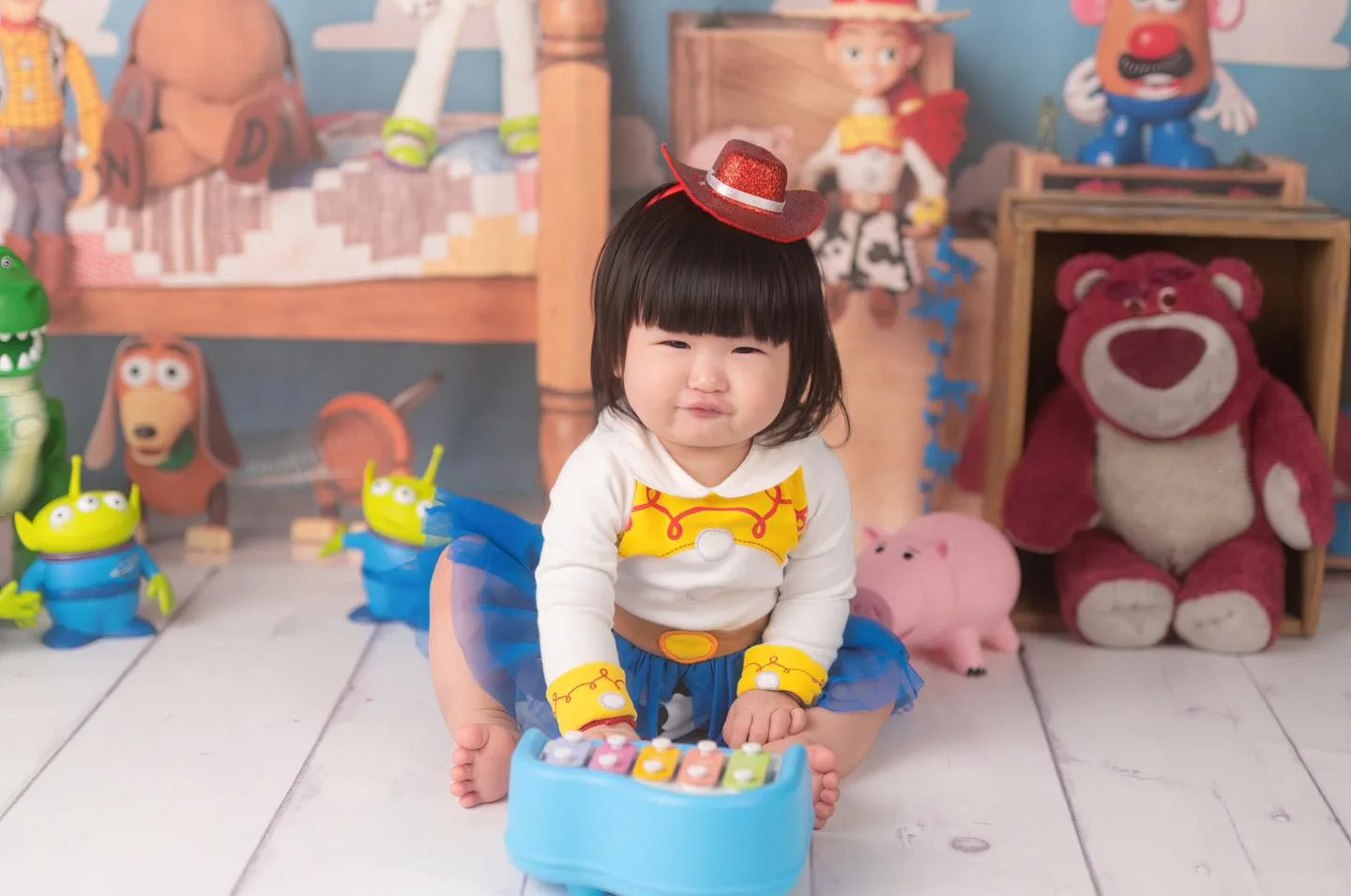 THIS FILM STUDIO Baby Session Photo 4 - Baby growth record