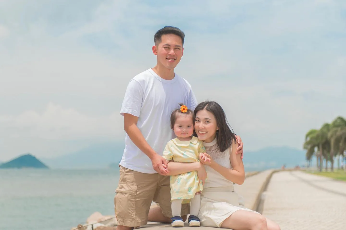 THIS FILM STUDIO Outdoor Family Photo 9 - Natural Light Family Portrait